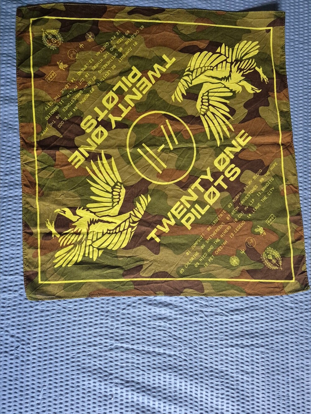 Twenty One Pilots Trench Bandana Second Leg Of Trench Tour 2017 - Picture 4 of 11